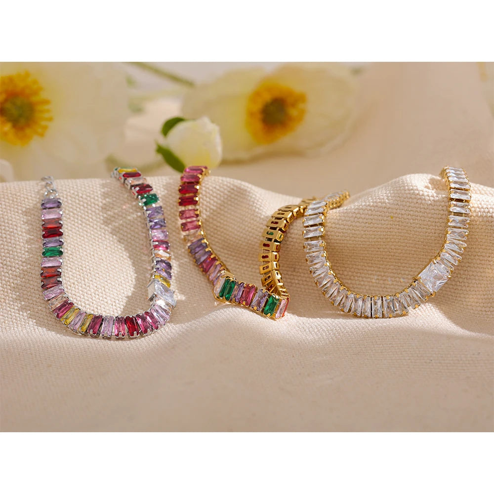 Gold plated chain bracelet with shiny zircon 