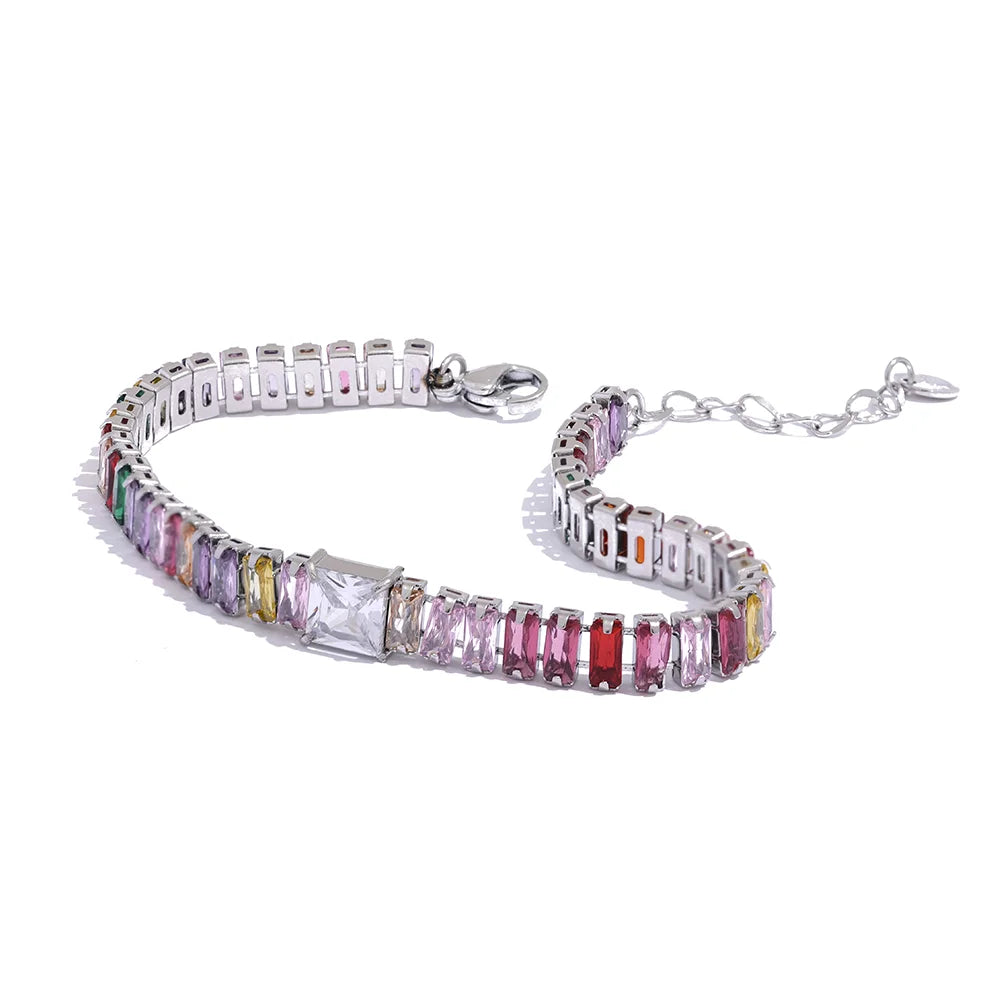 Gold plated chain bracelet with shiny zircon 