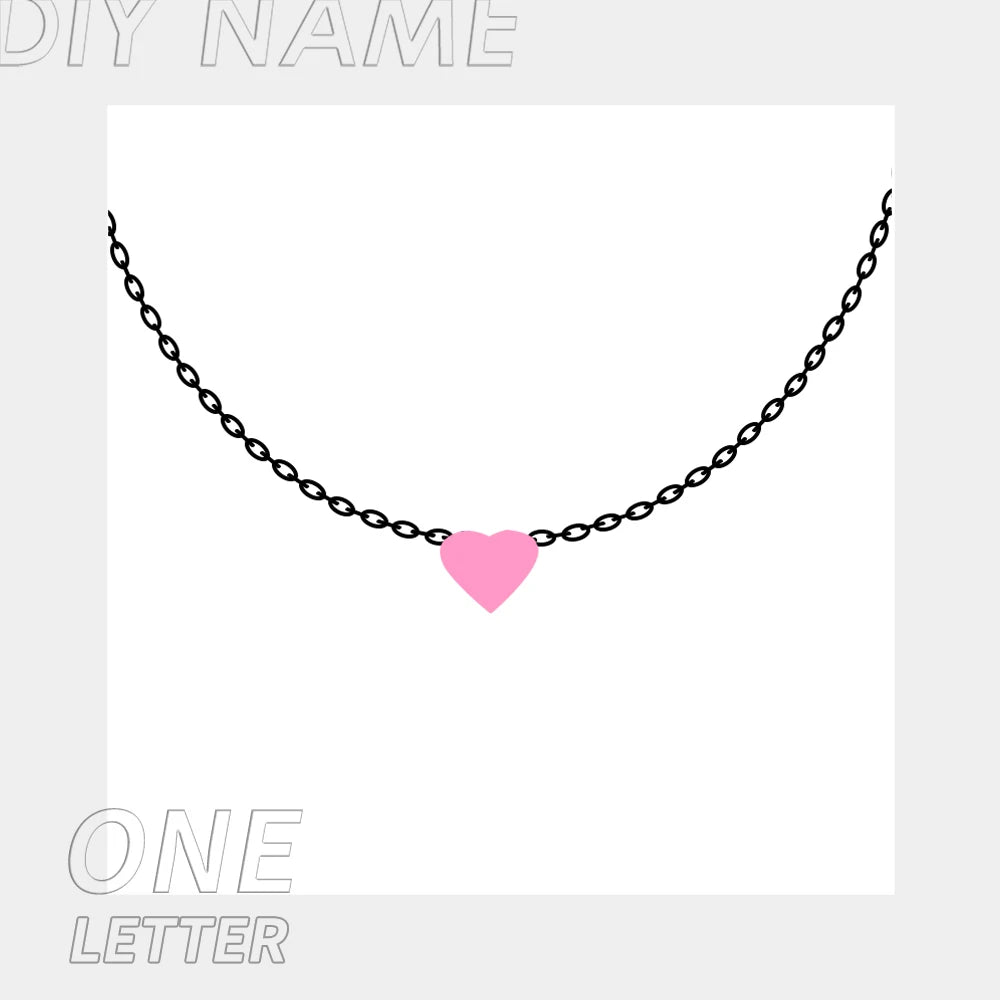 قلادة أبراج مرصّعة بأحجار ملوّنة مطلية بالذهب